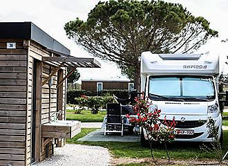 Camping Domaine de la Dragonniere serviced pitches