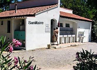 Camping La Garenne bathrooms