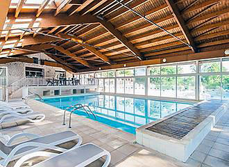 Castel Camping Chateau de Boisson indoor pool