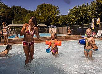 Le Val de l'Arre campsite swimming pools