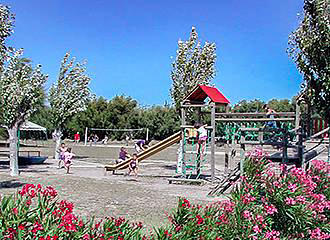 Les Tropiques campsite playground