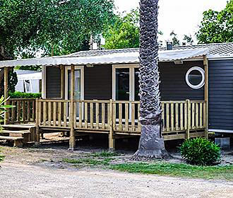 Les Tropiques campsite chalets