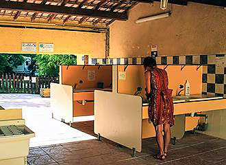 Camping le Luberon washing area