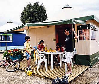Camping Les Relarguiers tent rental