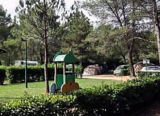Camping Municipal Les Pins playground