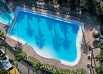 La Baume-La Palmeraie swimming pool