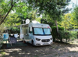 Les Rives de l'Agay Campsite RV pitches