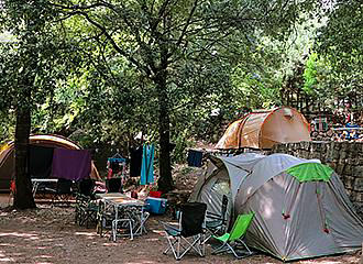 Les Oliviers Campsite tent pitches