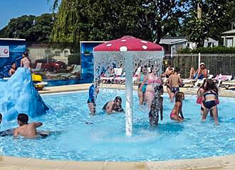 Camping la Berquerie swimming pool