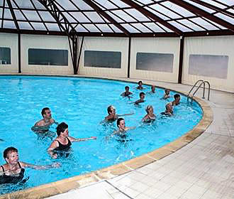 Camping de Salverte swimming pool
