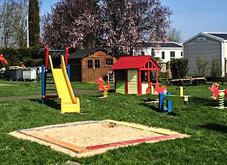 Camping Saint Nicolas playground