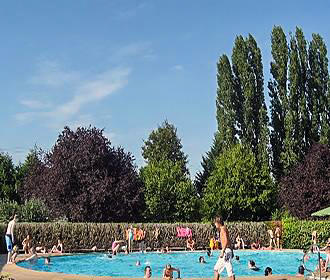 Les 4 Vents Campsite swimming pool