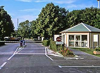 Camping Municipal d'Epernay entrance