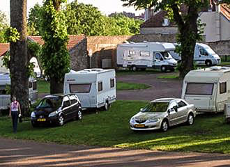 Camping Navarre caravan pitches