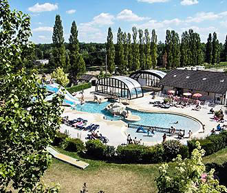 Domaine de la Noue des Rois swimming complex