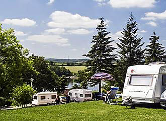 Le Camping du Lac de la Liez pitches