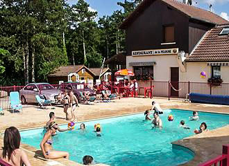 Camping de la Pelouse swimming pool