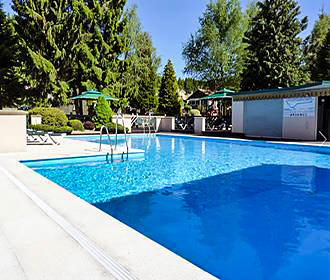 Camping de Noirrupt swimming pool