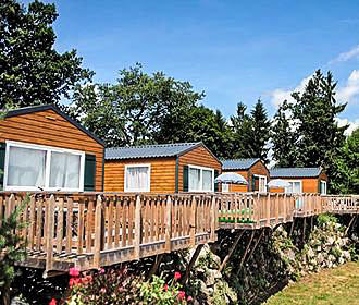 Camping le Domaine des Bans chalets