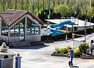 Camping les Breuils swimming pool