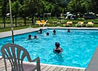 Camping des Amis de la Nature swimming pool