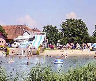 Camping Ferme des Tuileries beach