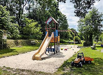 Camping La Vallee playground