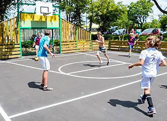Camping Lodge sports court