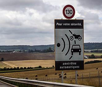 French road 130km speed sign