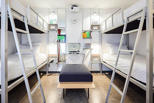 French Theory Hotel classmate quadruple room