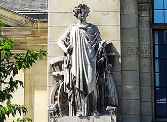 Gare d’Austerlitz statue