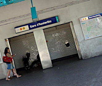 Gare d'Austerlitz North East Metro Entrance