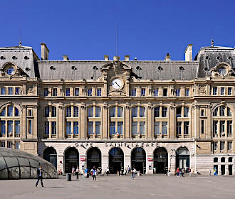 Gare Saint-Lazare front facade