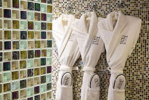 Grand Hotel Saint Michel bathrobes and slippers