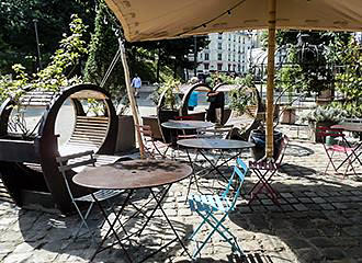 Terrasse seating area at Grand Marche Stalingrad