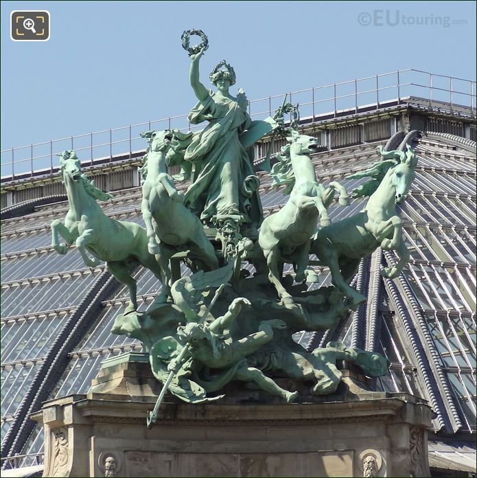 Grand Palais quadriga statue