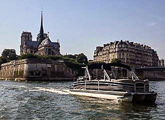 Paris Green River Seine Cruises