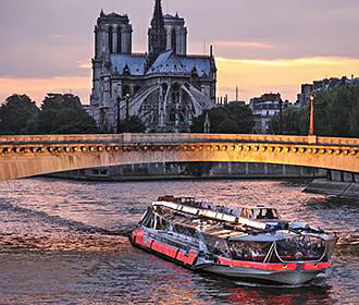 Bateaux-Mouches evening cruise