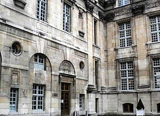 Architecture of Bibliotheque Historique de la Ville de Paris