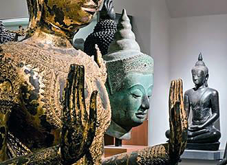 Sculptures at Musee des Art Asiatiques Guimet