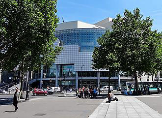 Bastille square public path