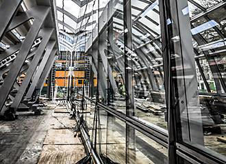 Stade Roland Garros glass panels