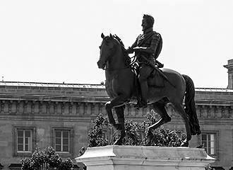 King Henri IV Statue