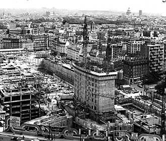 Construction of Tour Montparnasse