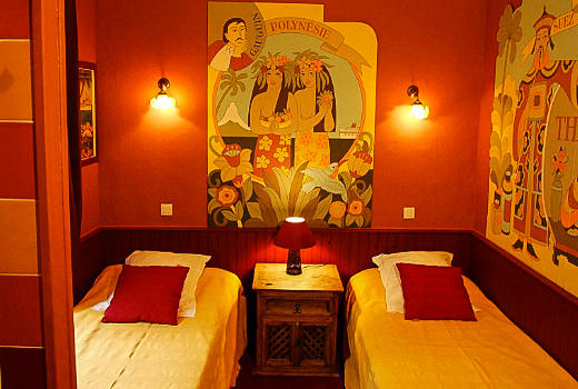 Hotel de Nesle twin bedroom