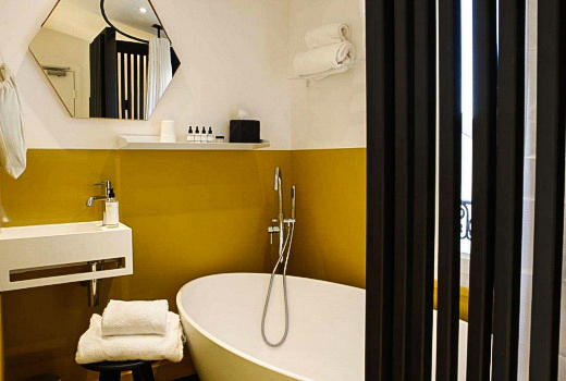 Hotel du Haut Marais en suite bathroom