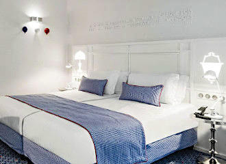 Hotel 34B twin bedroom