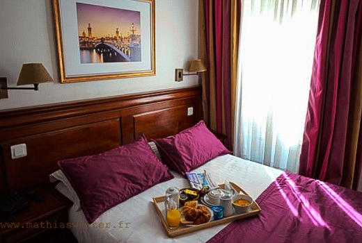 Hotel Agenor double bedroom