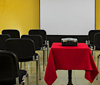 Hotel Alexandrie conference room