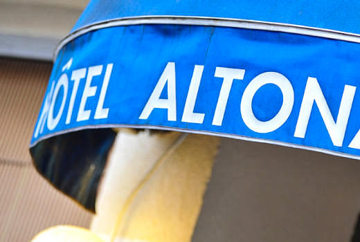 Hotel Altona entrance